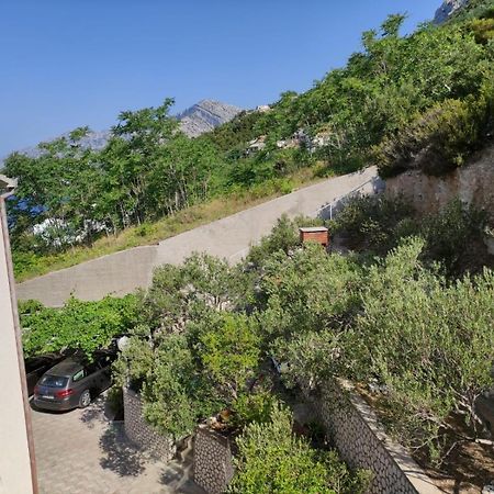 Apartments With A Parking Space Brela, Makarska - 18495 ภายนอก รูปภาพ