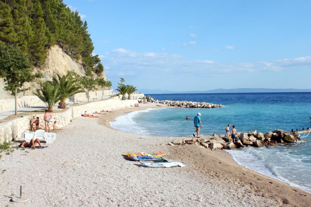Apartments With A Parking Space Brela, Makarska - 18495 ภายนอก รูปภาพ