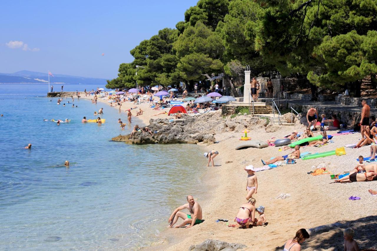 Apartments With A Parking Space Brela, Makarska - 18495 ภายนอก รูปภาพ