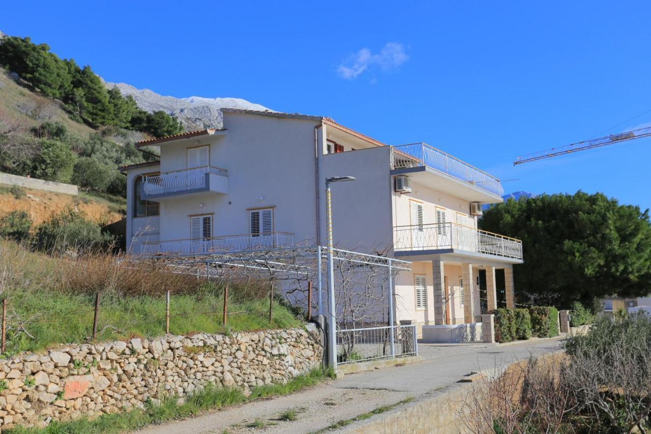 Apartments With A Parking Space Brela, Makarska - 18495 ภายนอก รูปภาพ