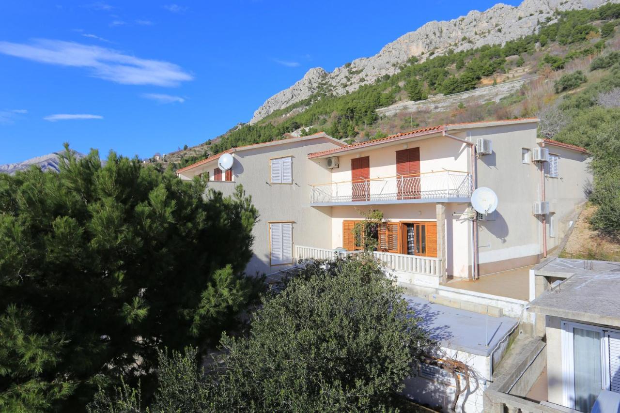 Apartments With A Parking Space Brela, Makarska - 18495 ภายนอก รูปภาพ