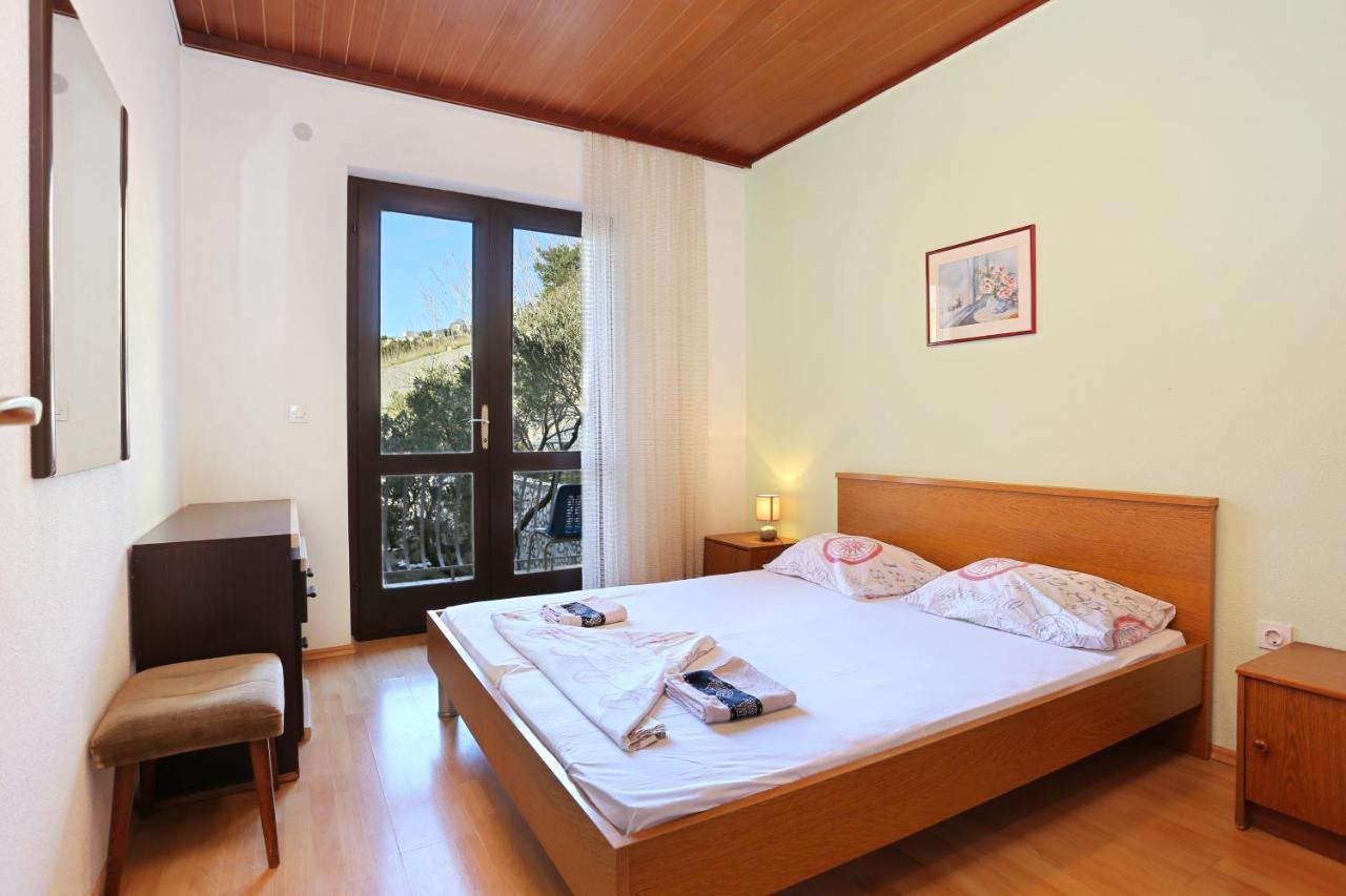 Apartments With A Parking Space Brela, Makarska - 18495 ภายนอก รูปภาพ