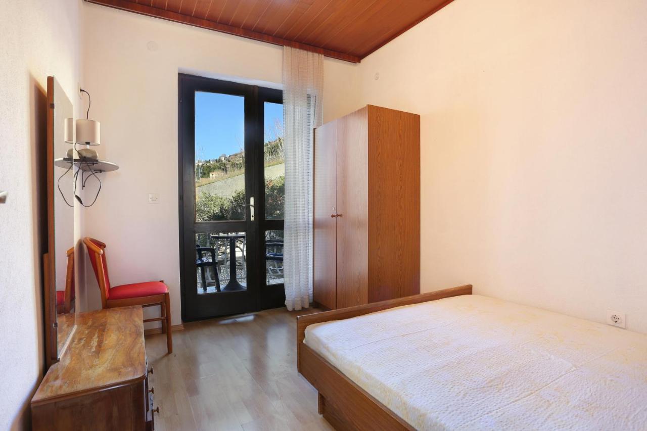 Apartments With A Parking Space Brela, Makarska - 18495 ภายนอก รูปภาพ