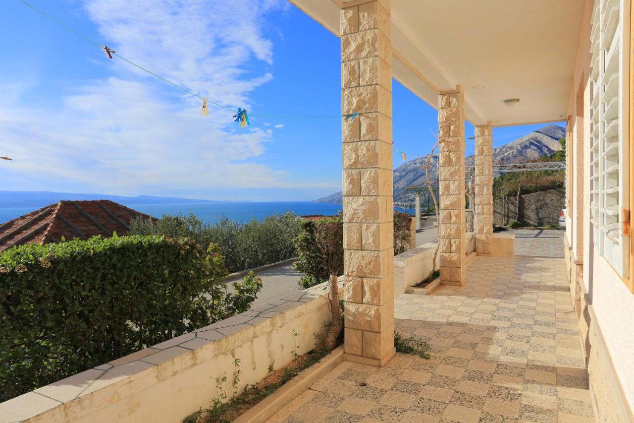 Apartments With A Parking Space Brela, Makarska - 18495 ภายนอก รูปภาพ