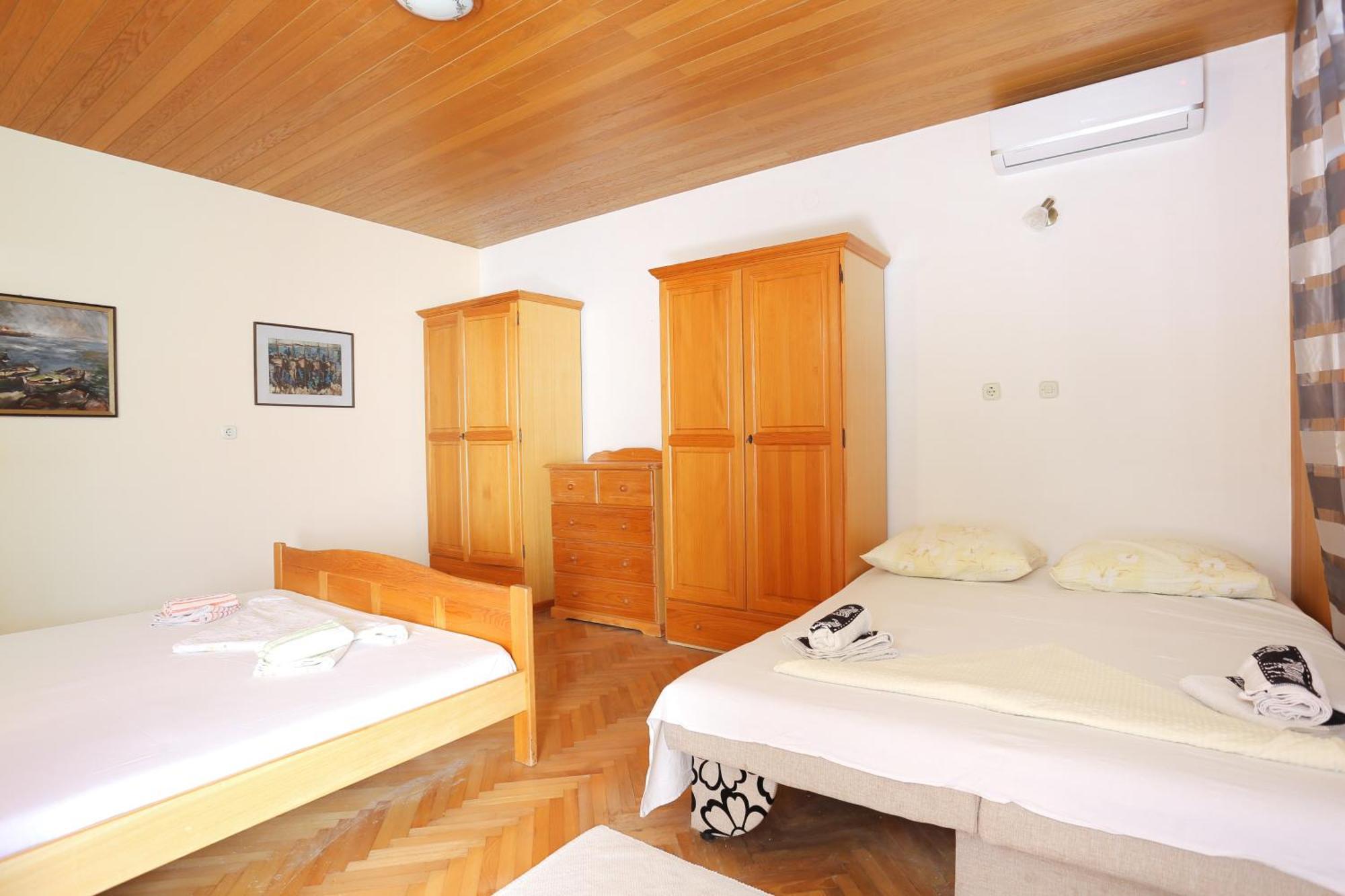 Apartments With A Parking Space Brela, Makarska - 18495 ห้อง รูปภาพ